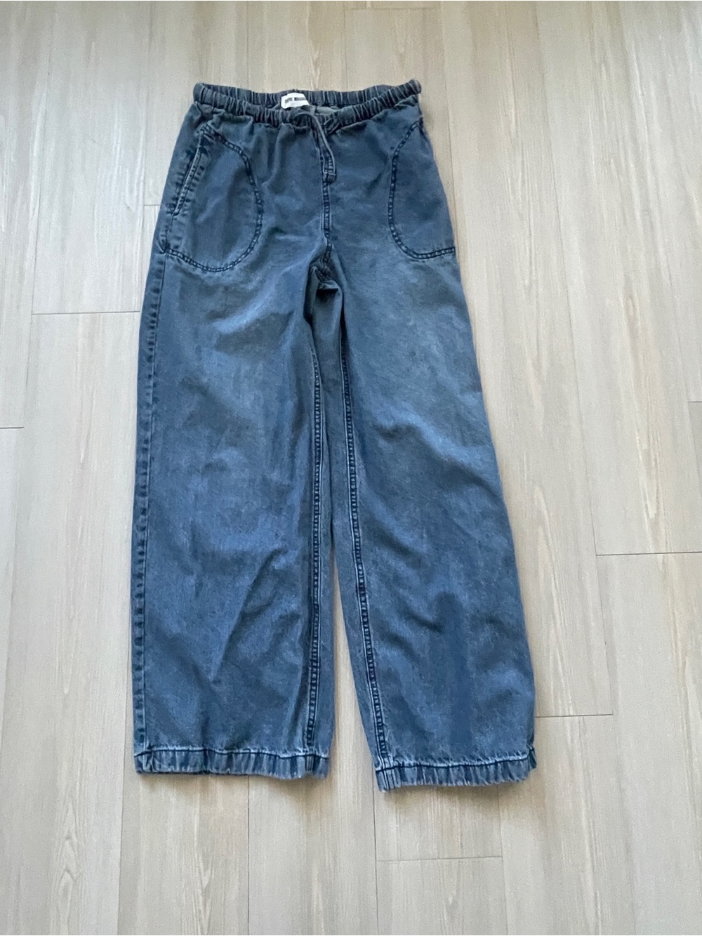 Steve Madden Relaxed Drawstring Denim Jeans in Washed Blue